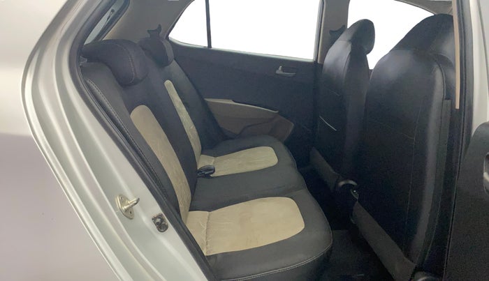 2014 Hyundai Grand i10 ASTA AT 1.2 KAPPA VTVT, Petrol, Automatic, 1,11,150 km, Right Side Rear Door Cabin