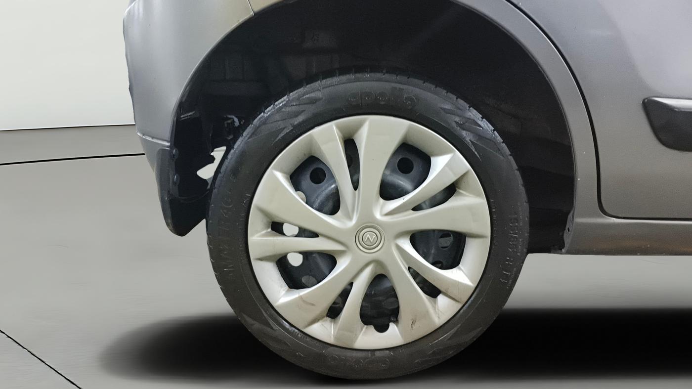 2017 Maruti Wagon R 1.0 VXI, Petrol, Manual, 1,17,308 km, Right Rear Wheel