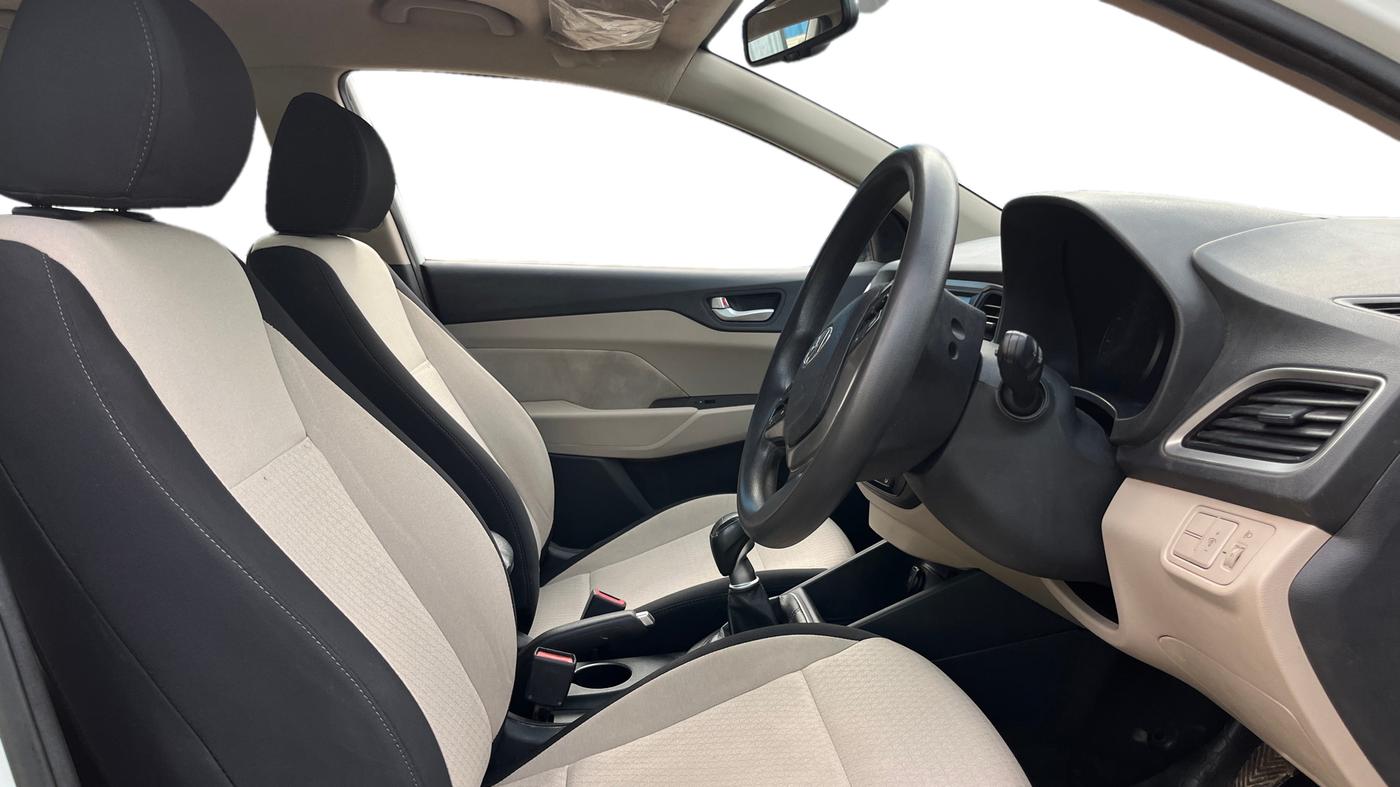 2019 Hyundai Verna 1.6 VTVT SX, Petrol, Manual, 59,233 km, Right Side Front Door Cabin