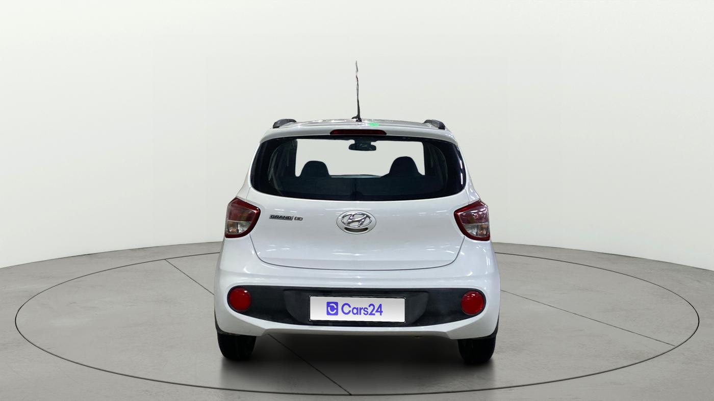 2018 Hyundai Grand i10 MAGNA 1.2 KAPPA VTVT, Petrol, Manual, 1,23,155 km, Back/Rear