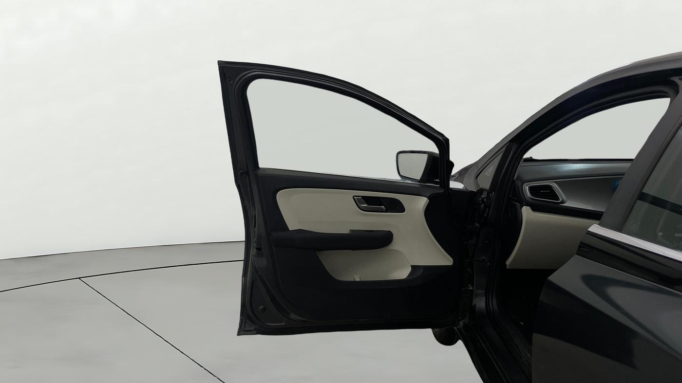 2021 Tata ALTROZ XZ PETROL, Petrol, Manual, 20,070 km, LHS Front Door