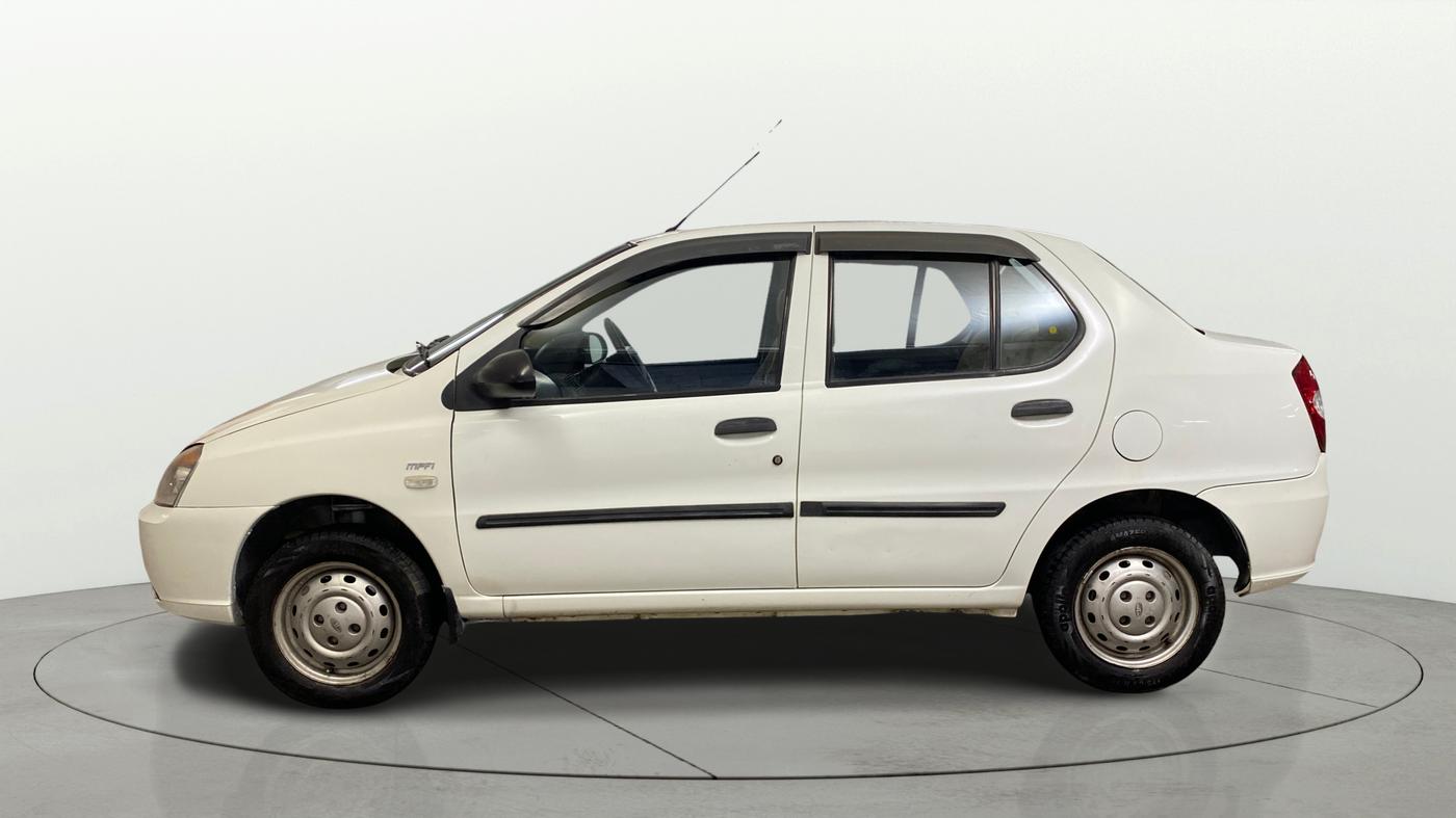 2017 Tata Indigo ECS GLS, CNG, Manual, 70,171 km, Left Side