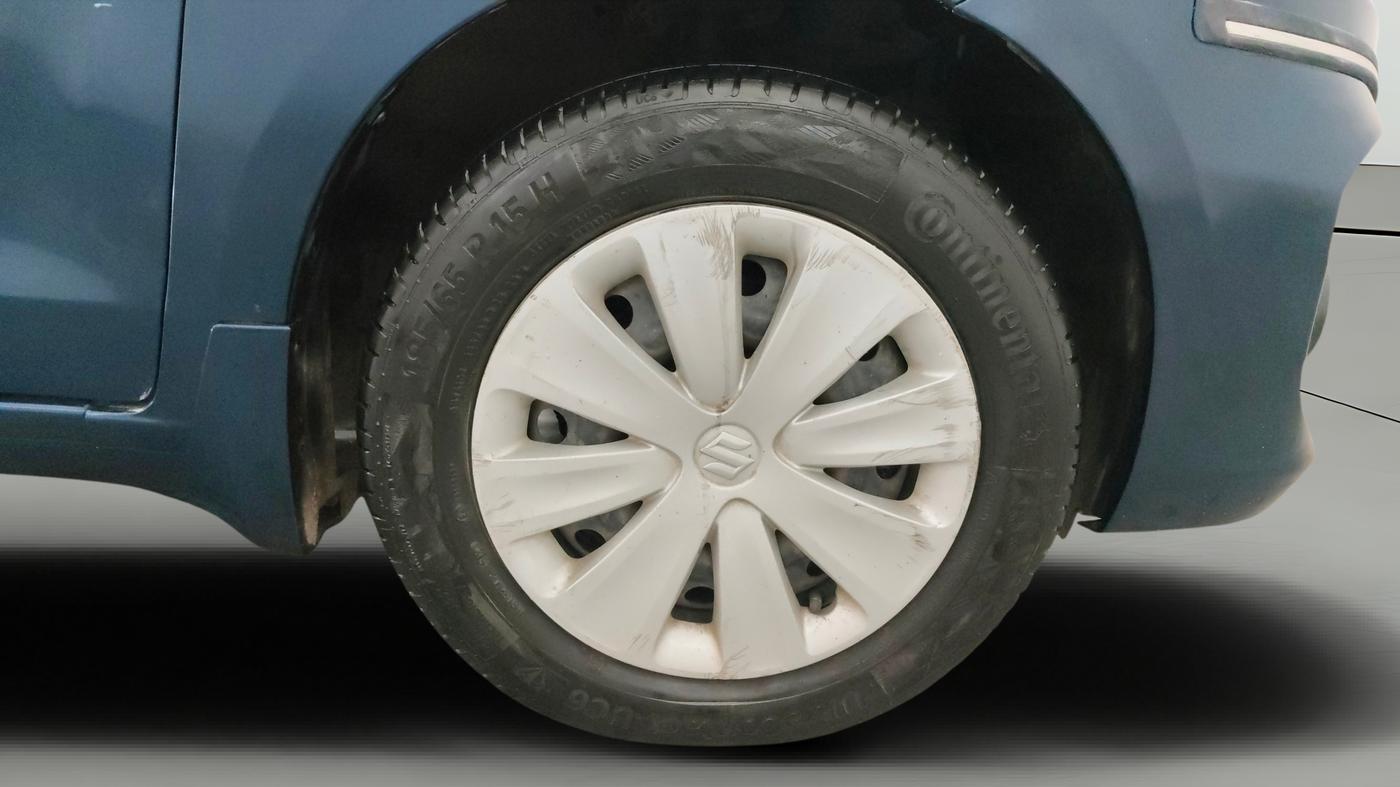 2016 Maruti Ertiga VXI CNG, CNG, Manual, 1,37,463 km, Right Front Wheel