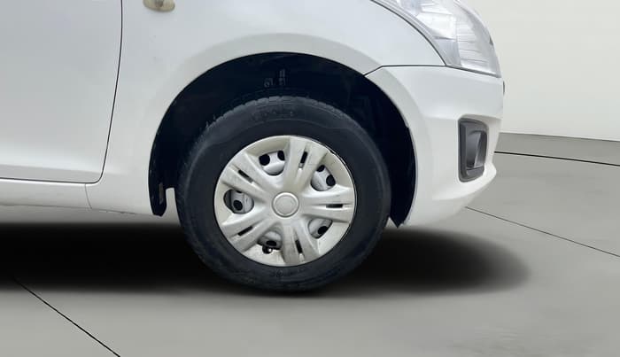 2016 Maruti Swift LXI (O), Petrol, Manual, 94,726 km, Right Front Wheel