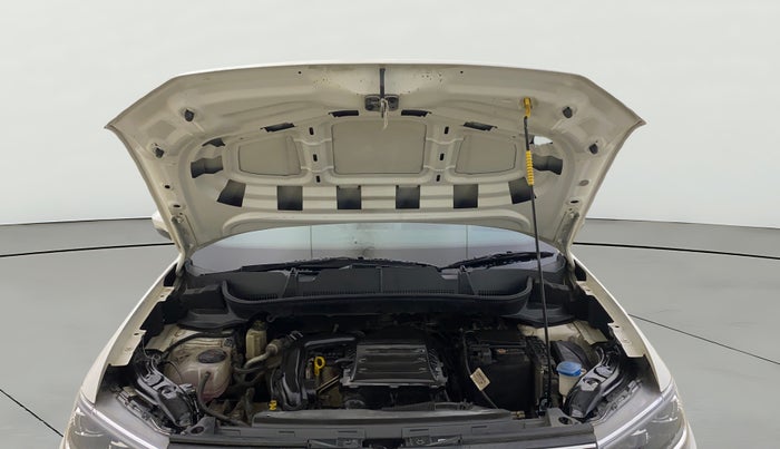 2022 Volkswagen TAIGUN TOPLINE 1.0 TSI MT, Petrol, Manual, 78,249 km, Open Bonet