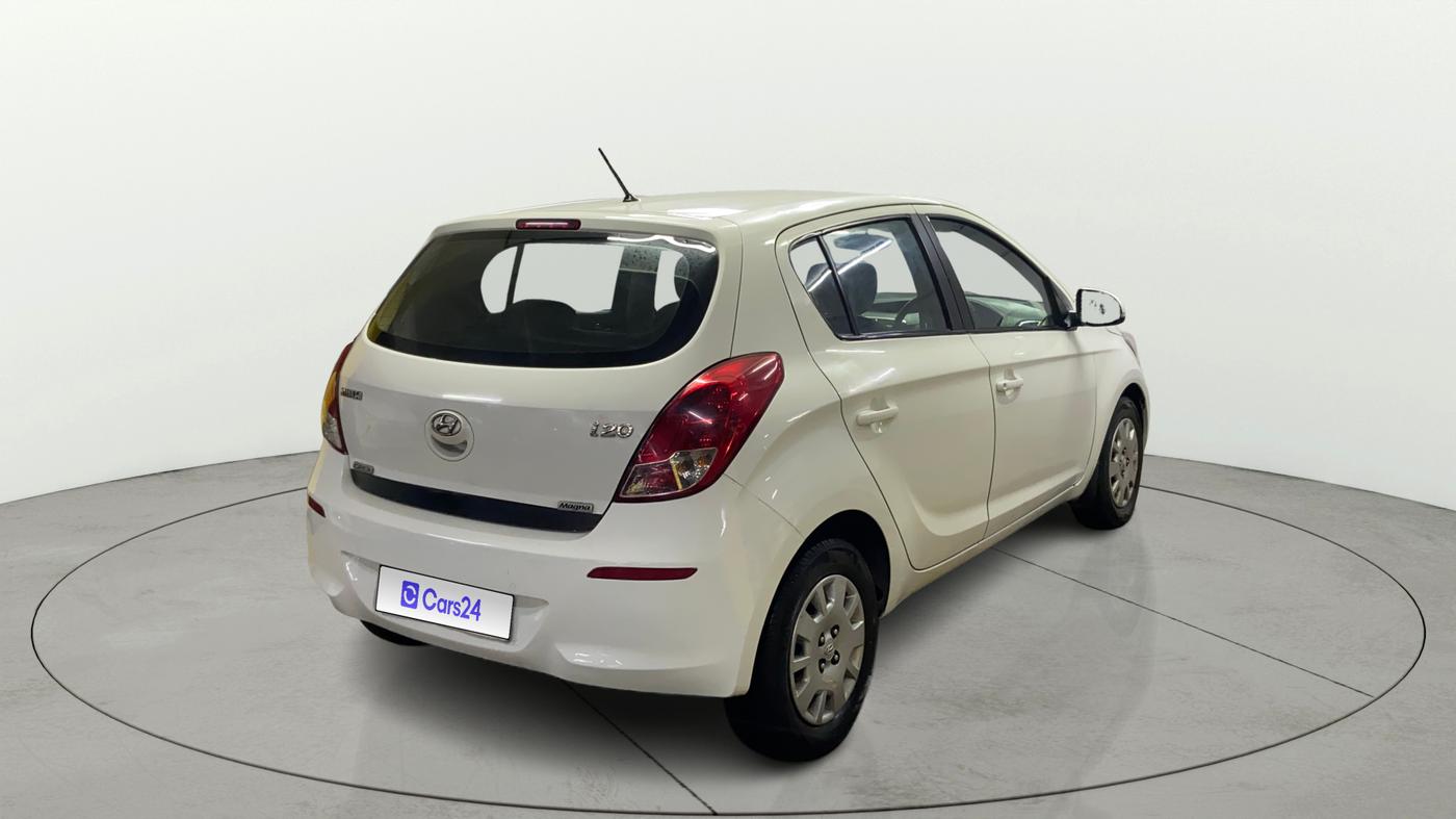 2014 Hyundai Elite i20 MAGNA 1.4 CRDI, Diesel, Manual, 92,927 km, Right Back Diagonal