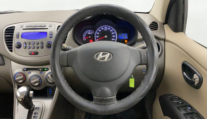 2013 Hyundai i10 SPORTZ 1.2 AT, CNG, Automatic, 60,870 km, Steering Wheel Close Up