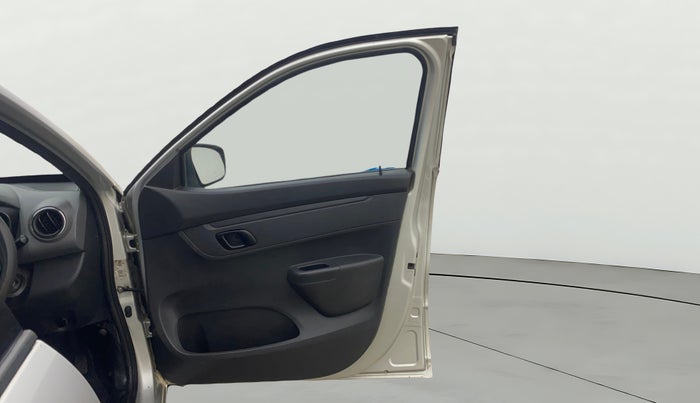 2016 Renault Kwid RXT 0.8, Petrol, Manual, 43,872 km, RHS Front Door