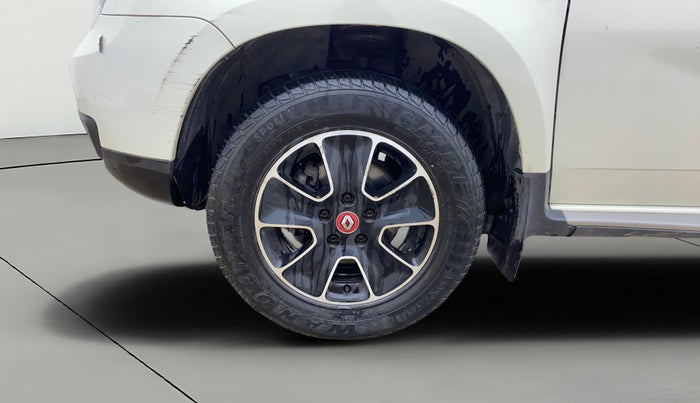 2017 Renault Duster 110 PS RXZ 4X4 MT DIESEL, Diesel, Manual, 48,607 km, Left Front Wheel