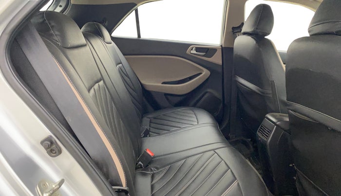 2019 Hyundai Elite i20 MAGNA PLUS 1.2, Petrol, Manual, 84,504 km, Right Side Rear Door Cabin