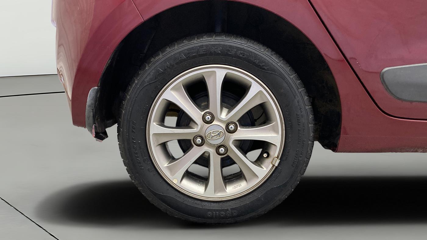 2016 Hyundai Grand i10 ASTA (O) 1.2 KAPPA VTVT, Petrol, Manual, 67,481 km, Right Rear Wheel