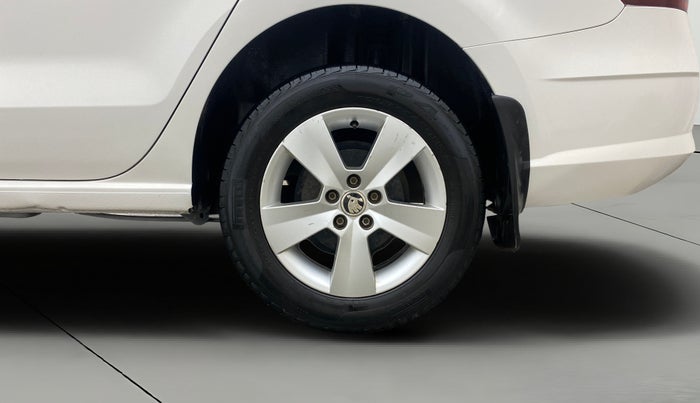 2017 Skoda Rapid AMBITION 1.5 TDI, Diesel, Manual, 1,02,417 km, Left Rear Wheel