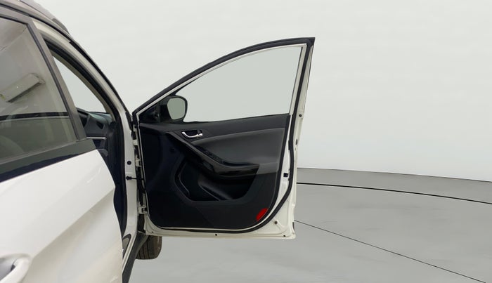 2025 Tata NEXON FEARLESS + SUNROOF DUAL TONE 1.2 PETROL, Petrol, Manual, 16,126 km, RHS Front Door