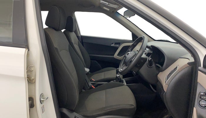 2016 Hyundai Creta SX PLUS 1.6 PETROL, Petrol, Manual, 90,325 km, Right Side Front Door Cabin