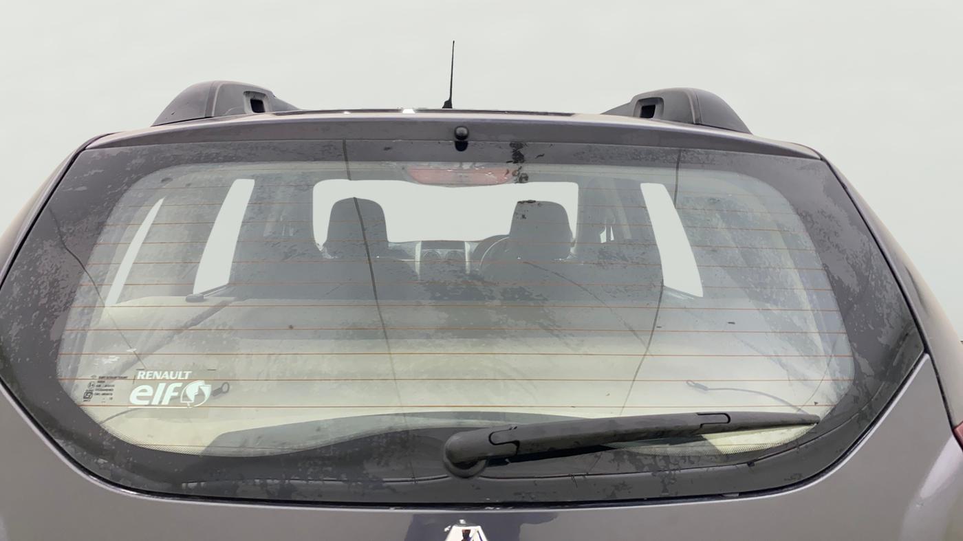 2018 Renault Duster 85 PS RXS MT DIESEL, Diesel, Manual, 1,00,027 km, Rear Windshield