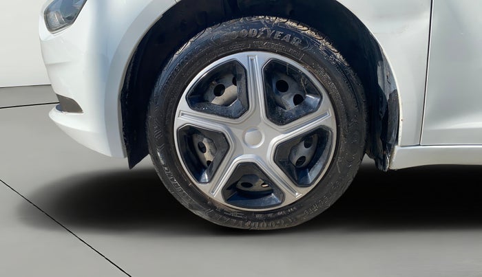 2021 Tata ALTROZ XT DIESEL, Diesel, Manual, 93,147 km, Left Front Wheel