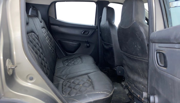 2016 Renault Kwid RXT 0.8, Petrol, Manual, 51,913 km, Right Side Rear Door Cabin