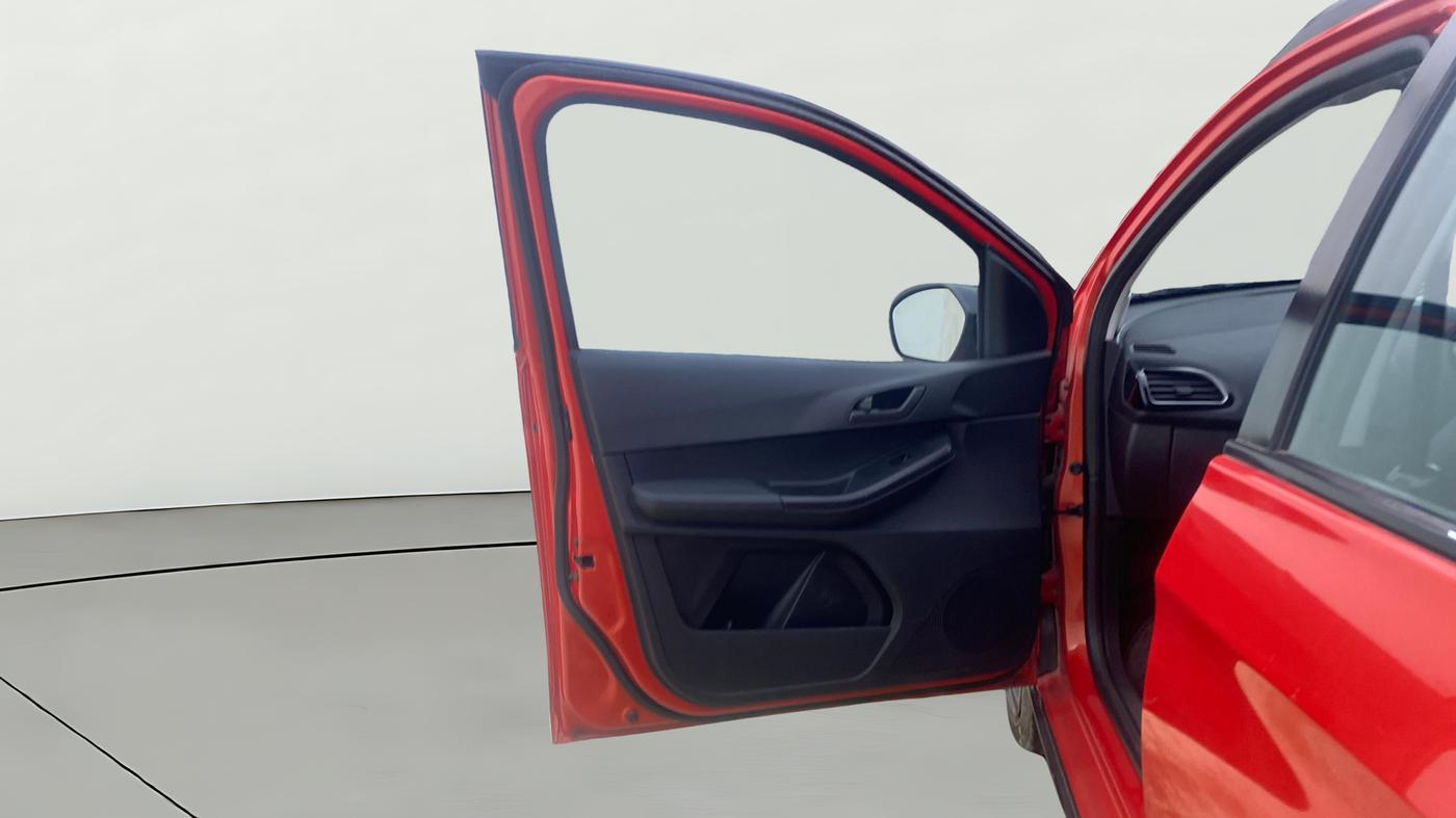 2022 Tata TIAGO NRG XZ AMT, Petrol, Automatic, 20,514 km, LHS Front Door