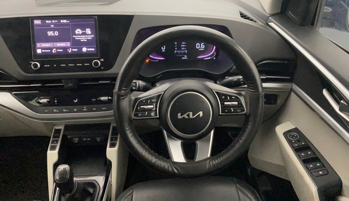 2023 KIA CARENS PRESTIGE PLUS 1.4 PETROL 7 STR, Petrol, Manual, 26,327 km, Steering Wheel Close Up