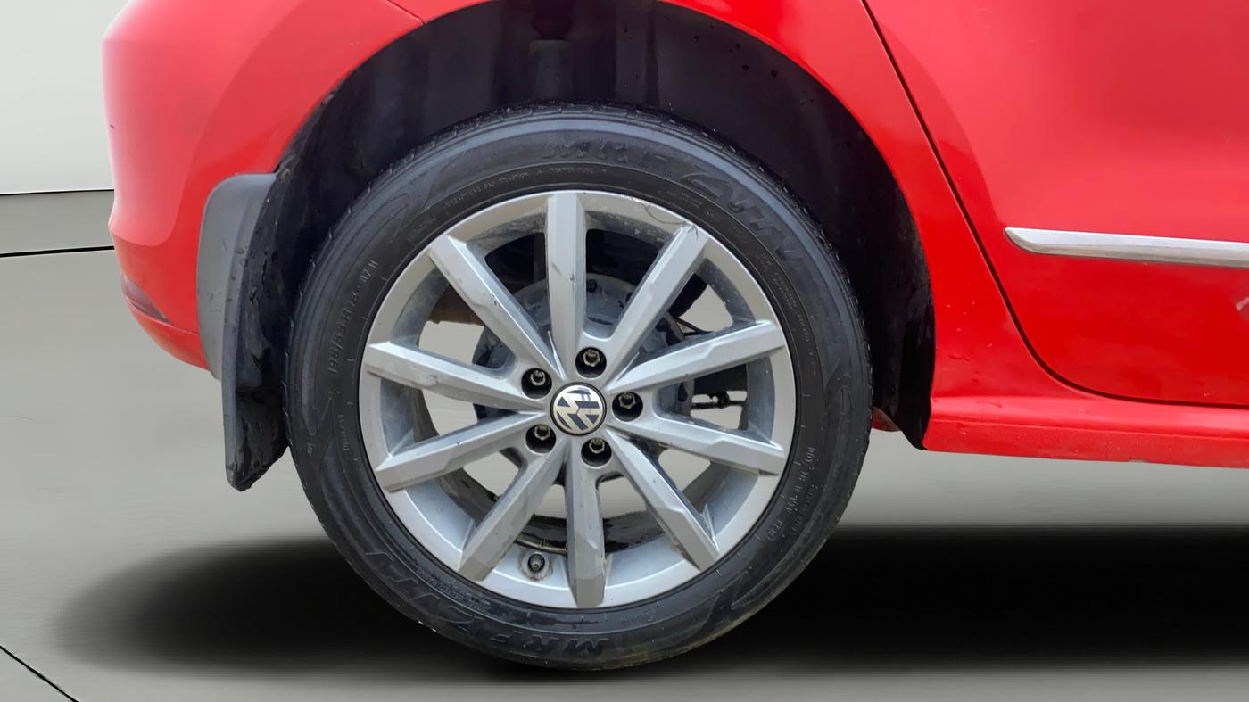 2019 Volkswagen Polo HIGHLINE PLUS 1.0 16 ALLOY, Petrol, Manual, 70,490 km, Right Rear Wheel