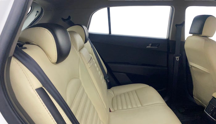 2017 Hyundai Creta SX PLUS 1.6 PETROL, Petrol, Manual, 80,913 km, Right Side Rear Door Cabin