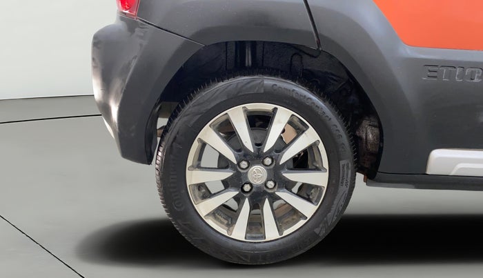 2015 Toyota Etios CROSS 1.2 G, Petrol, Manual, 44,711 km, Right Rear Wheel