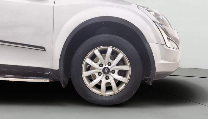 2015 Mahindra XUV500 W8, Diesel, Manual, 86,787 km, Right Front Wheel
