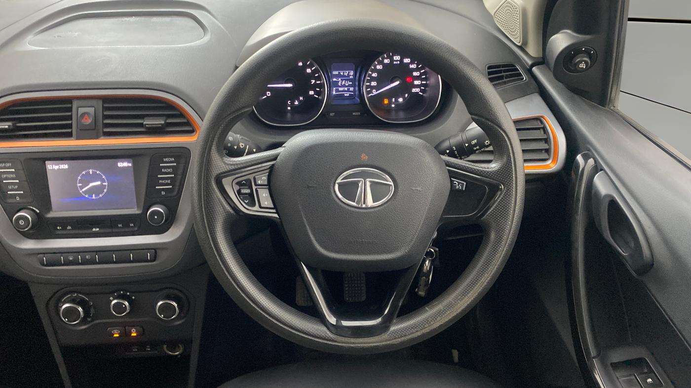 2018 Tata TIAGO NRG PETROL, Petrol, Manual, 41,181 km, Steering Wheel Close Up