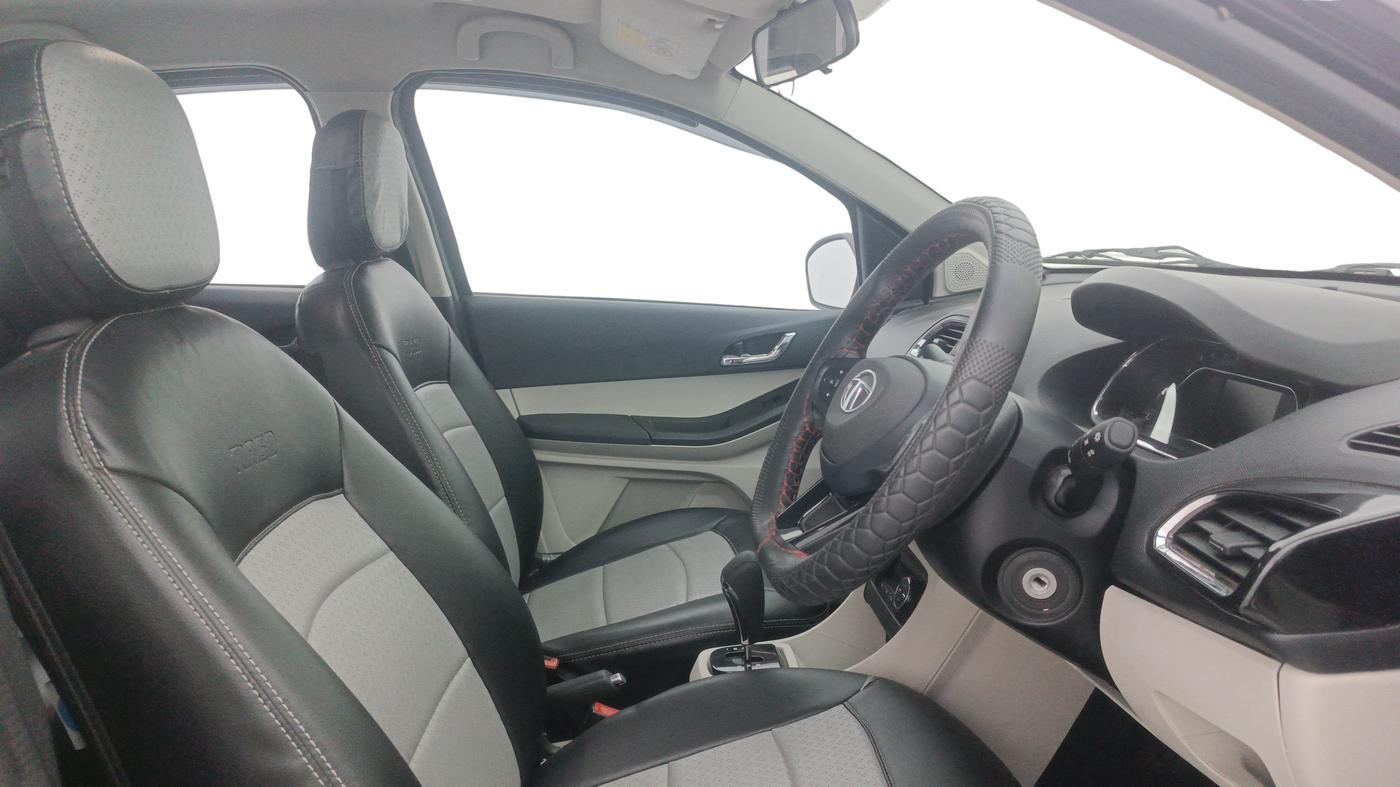 2023 Tata Tiago XZA PLUS PETROL, Petrol, Automatic, 27,220 km, Right Side Front Door Cabin