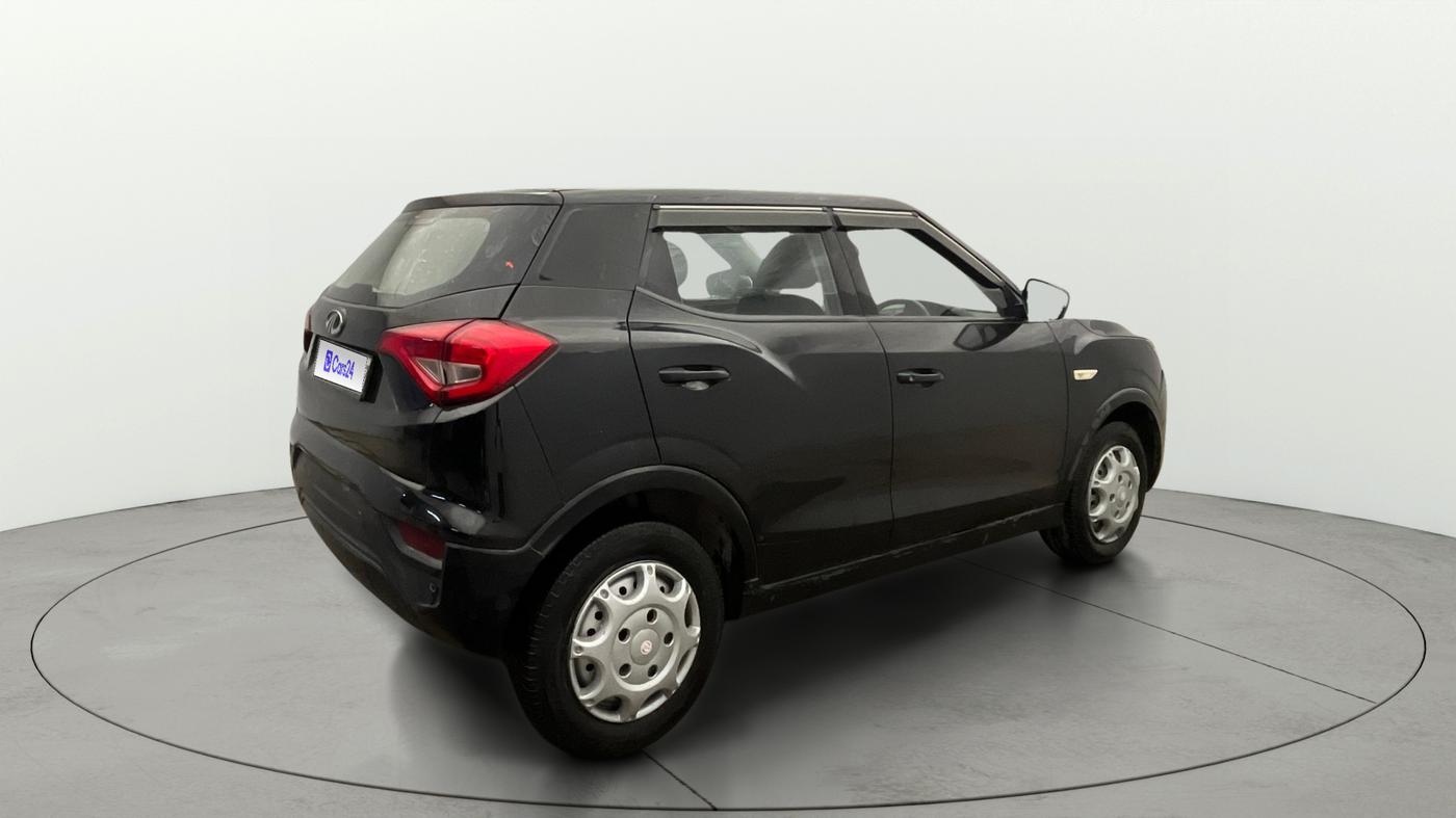 2021 Mahindra XUV300 W4 1.2 PETROL, Petrol, Manual, 63,929 km, Right Back Diagonal