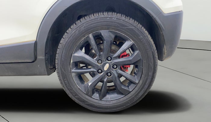 2021 Mahindra XUV300 W8 1.2 PETROL, Petrol, Manual, 80,378 km, Left Rear Wheel