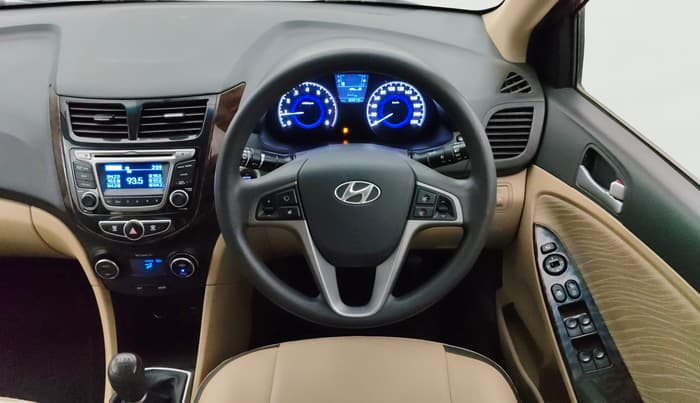 2015 Hyundai Verna FLUIDIC 4S 1.6 VTVT S(O), Petrol, Manual, 30,287 km, Steering Wheel Close Up