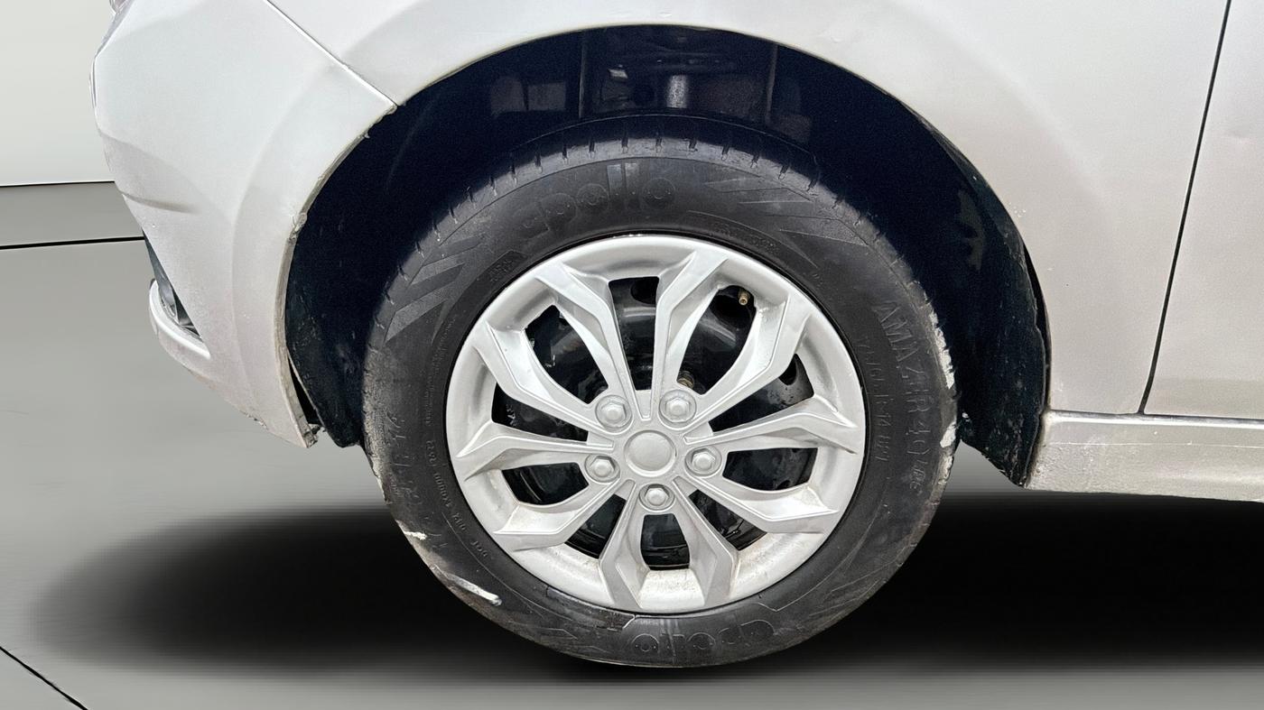 2018 Tata Tiago XT PETROL, Petrol, Manual, 84,108 km, Left Front Wheel
