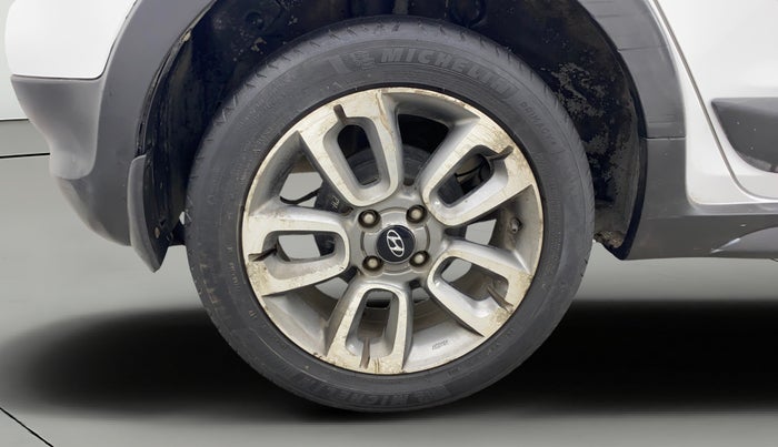 2015 Hyundai i20 Active 1.2 SX, Petrol, Manual, 1,00,190 km, Right Rear Wheel