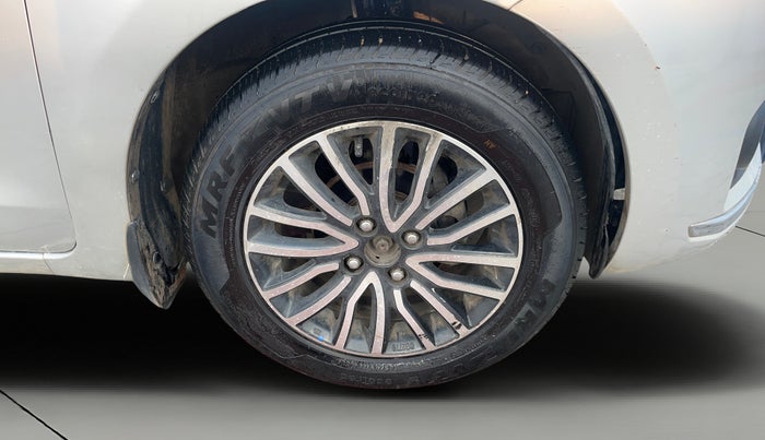 2018 Maruti Dzire ZXI PLUS AMT, Petrol, Automatic, 1,32,161 km, Right Front Wheel