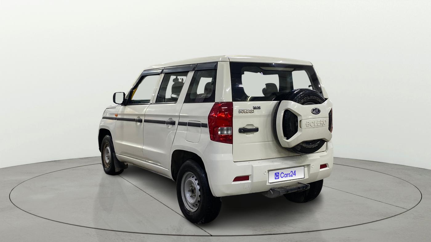 2022 Mahindra BOLERO NEO N 4, Diesel, Manual, 1,05,611 km, Left Back Diagonal