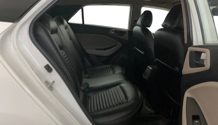 2016 Hyundai Elite i20 MAGNA 1.2, Petrol, Manual, 60,947 km, Right Side Rear Door Cabin