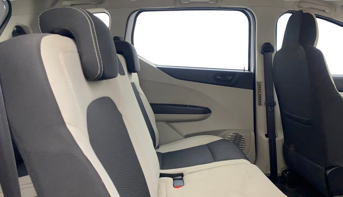 2021 Renault TRIBER RXT, Petrol, Manual, 22,099 km, Right Side Rear Door Cabin