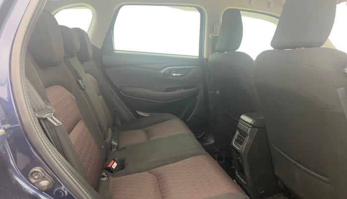 2022 Maruti Grand Vitara ZETA SMART HYBRID AT, Petrol, Automatic, 32,916 km, Right Side Rear Door Cabin