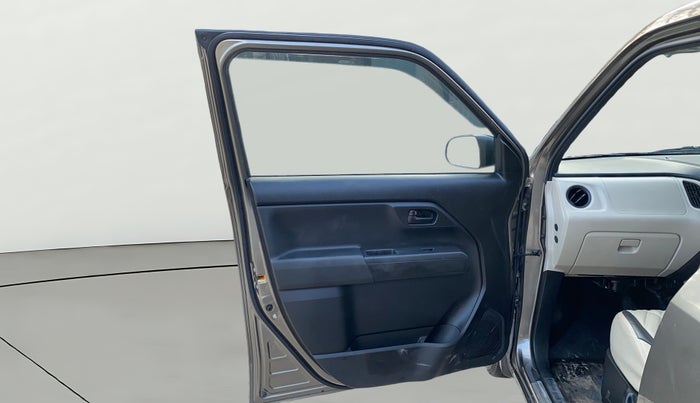 2022 Maruti New Wagon-R LXI CNG 1.0, CNG, Manual, 17,283 km, LHS Front Door