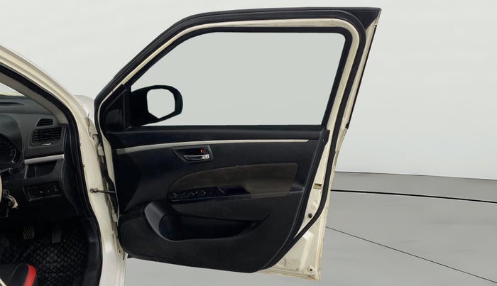 2015 Maruti Swift VDI, Diesel, Manual, 1,08,906 km, RHS Front Door