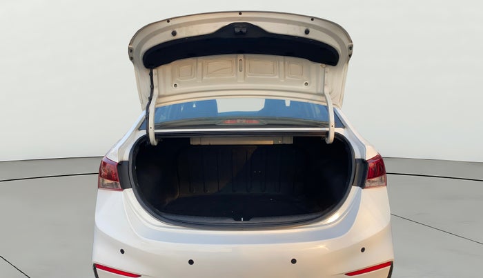 2018 Hyundai Verna 1.6 VTVT SX O, Petrol, Manual, 75,339 km, Boot Open Zoomed View