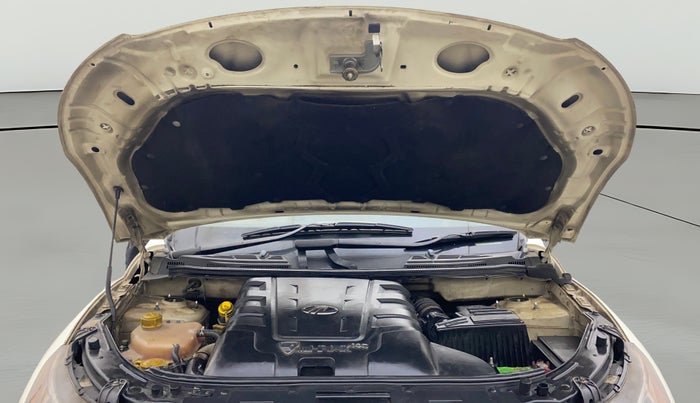 2012 Mahindra XUV500 W8 AWD, Diesel, Manual, 1,23,095 km, Open Bonet