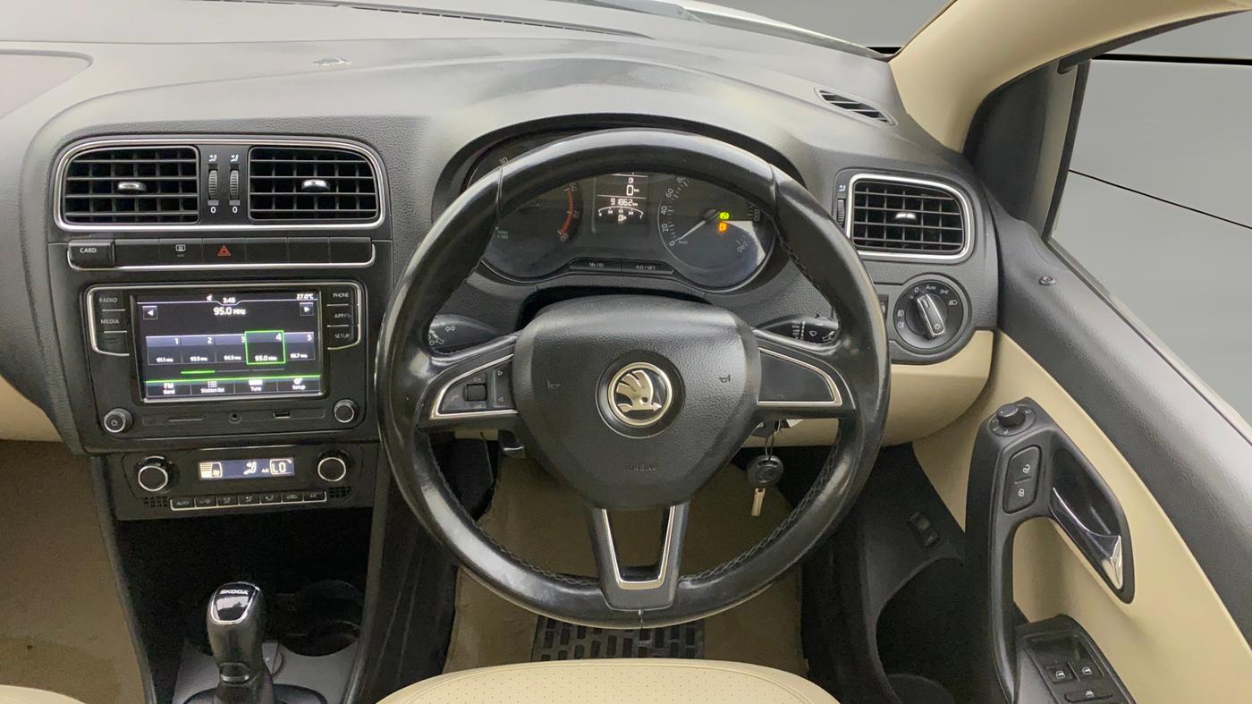 2018 Skoda Rapid STYLE 1.6 MPI AT, Petrol, Automatic, 91,861 km, Steering Wheel Close Up