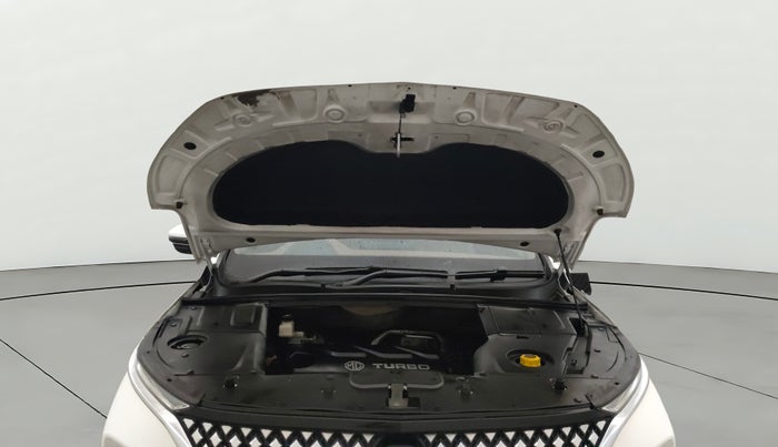 2023 MG HECTOR PLUS SHARP PRO 1.5 PETROL TURBO CVT 7 STR, Petrol, Automatic, 22,912 km, Open Bonet