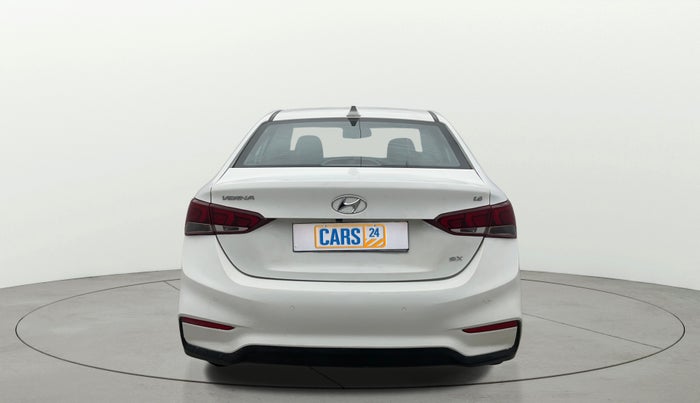 2019 Hyundai Verna 1.6 VTVT SX + AT, Petrol, Automatic, 51,901 km, Back/Rear