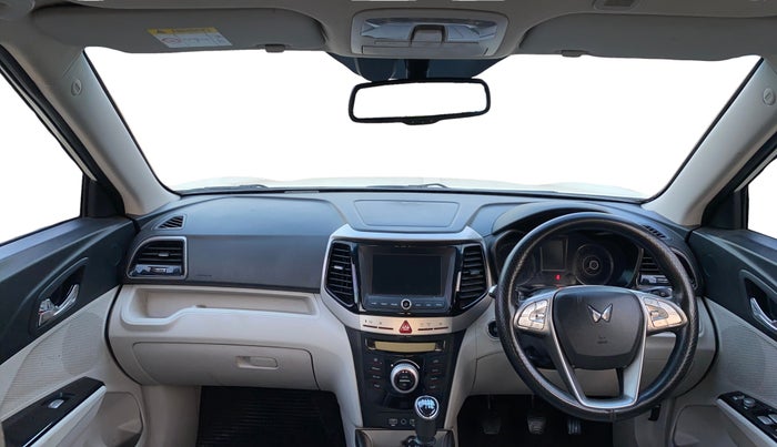 2023 Mahindra XUV300 W8 (O) 1.2 PETROL, Petrol, Manual, 30,905 km, Dashboard