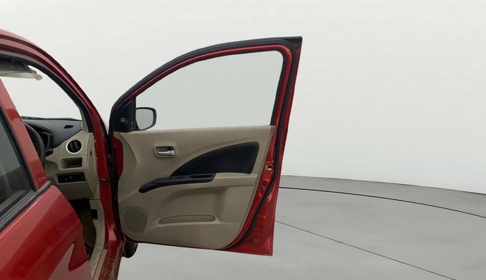 2015 Maruti Celerio VXI CNG, CNG, Manual, 1,38,244 km, RHS Front Door