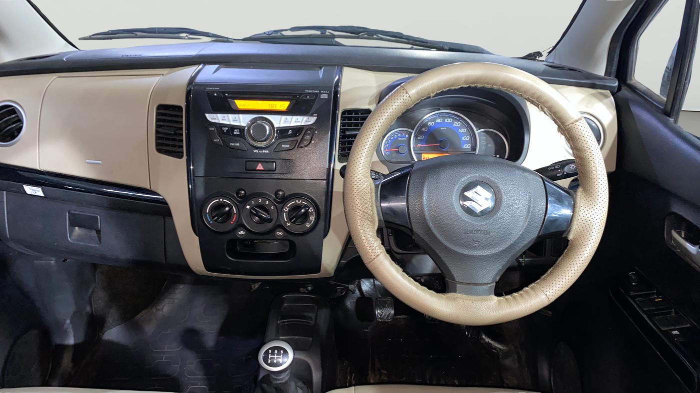 2018 Maruti Wagon R 1.0 VXI+ (O) MT, Petrol, Manual, 26,846 km, Steering Wheel Close Up
