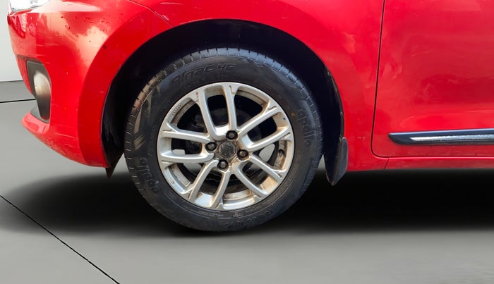 2018 Maruti Swift ZXI, Petrol, Manual, 34,215 km, Left Front Wheel